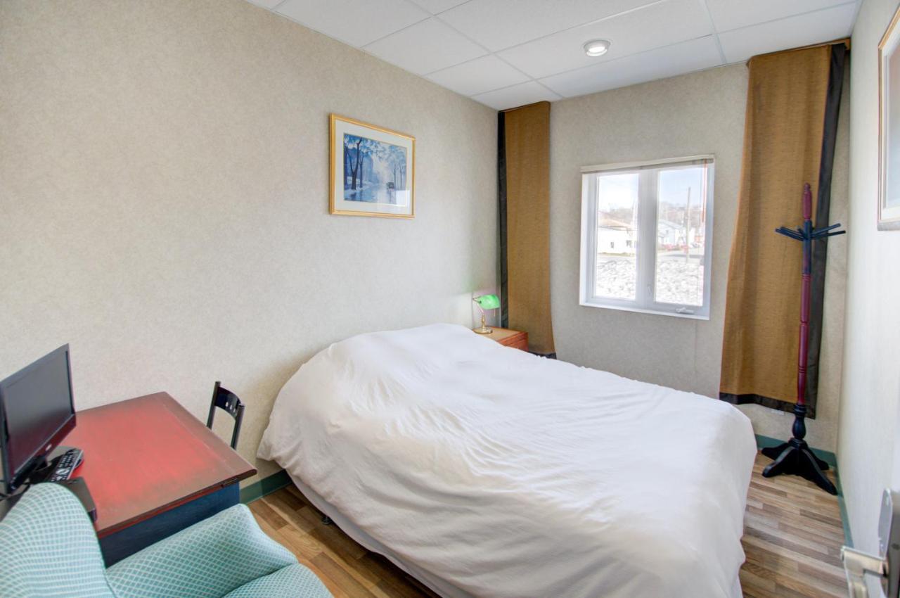 Hostel Espace Globetrotter Rimouski Exterior foto